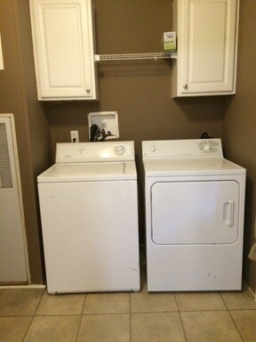 Building Photo - 3019 MT Misery Rd NE