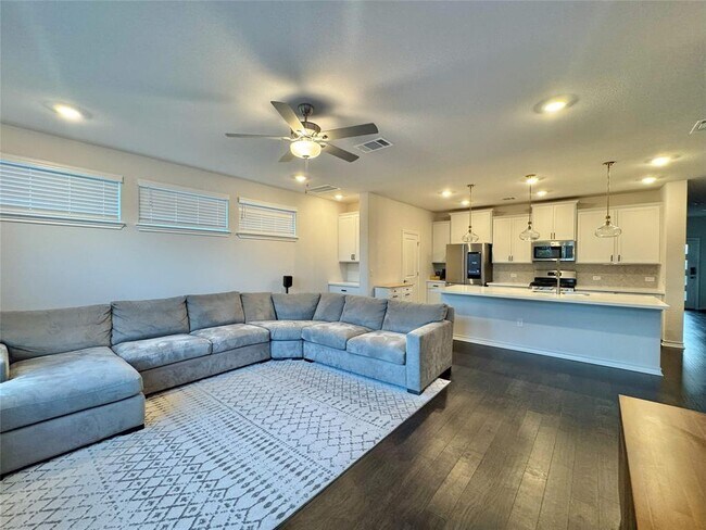 Foto del edificio - 4804 Plum Peach Bend