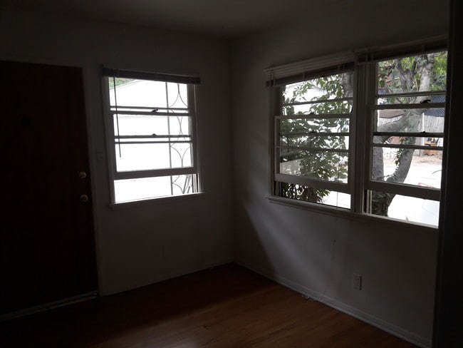 Livingroom - 4203 Latona Ave