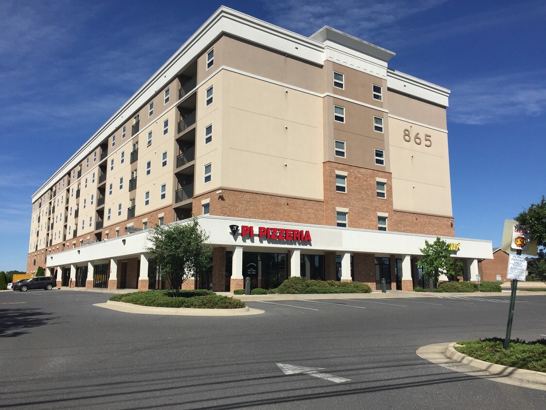 865 East Apartments Harrisonburg Va Apartments Com