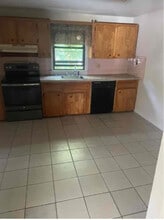 Building Photo - 44 Alsada Dr