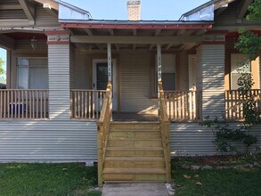 Building Photo - 1114 W Russell Pl