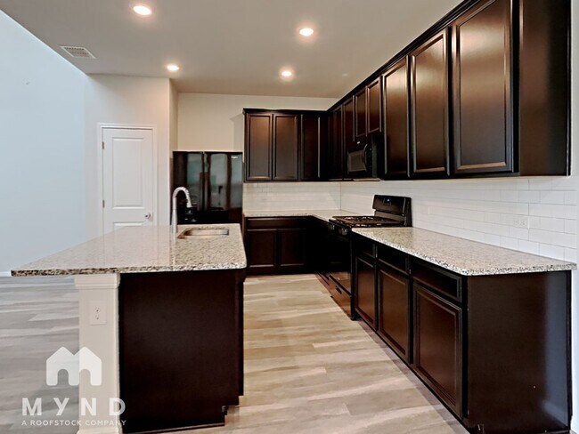 Building Photo - 5709 Pleasanton Pkwy