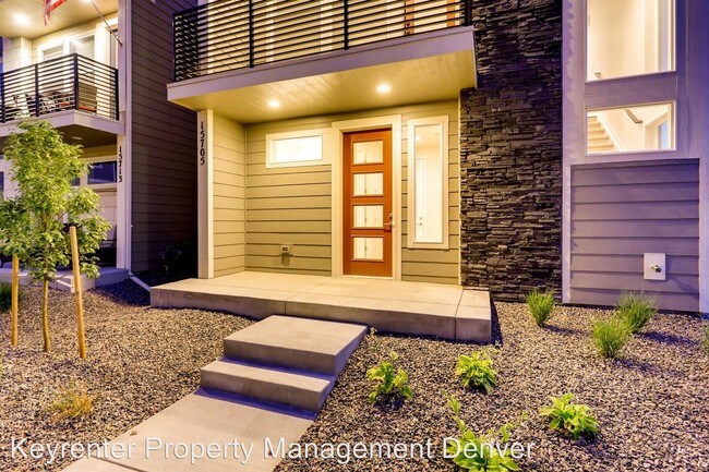 Building Photo - 3 br, 3.5 bath House - 15705 E. Broncos Pl