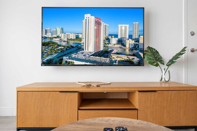 Foto del edificio - 2602 E Hallandale Beach Blvd