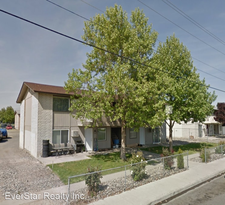 Primary Photo - 2417 W Henry St