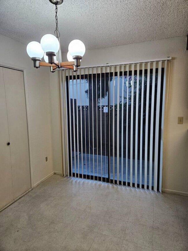 Foto del edificio - 16572 Lorelei Ln