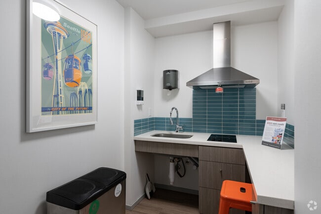 Community Kitchen B - Vistana Apartments