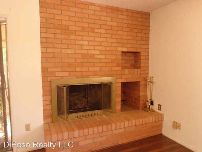 Building Photo - 1207 E Flynn Jans Ct