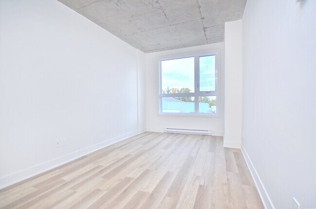 Photo du bâtiment - 1431 Av. de la Gare
