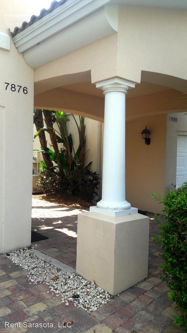 Building Photo - 3 br, 2 bath House - 7876 Bergamo Ave.