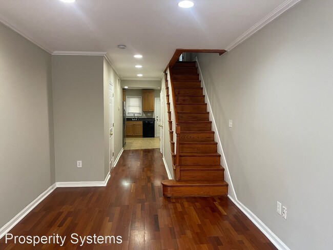 Foto del edificio - 2 br, 1.5 bath House - 813 S Decker St