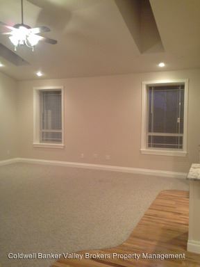Building Photo - 745 SE Winterfield Pl