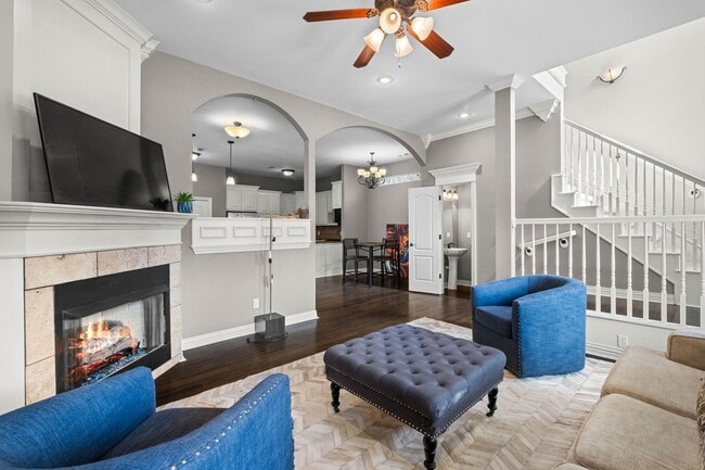 Photo - Furnished 3 bed/2.5 bath House