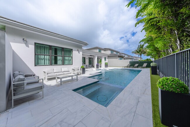 Foto del edificio - 8652 Dream Falls St