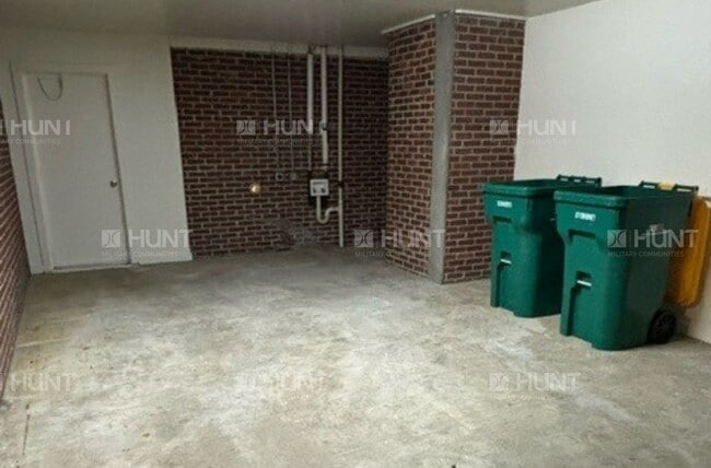 Building Photo - 29 Ash St