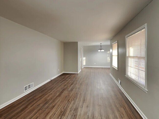 Foto del edificio - 3668 Scarlet Dr