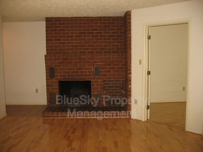 Building Photo - 104 Turtle Creek Rd