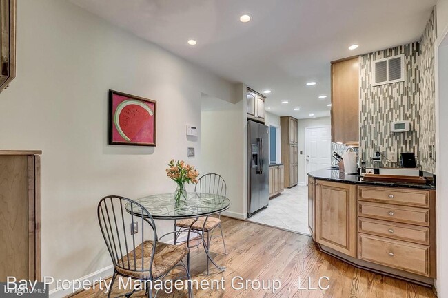Foto del edificio - 4 br, 3.5 bath House - 36 E Melrose Ave