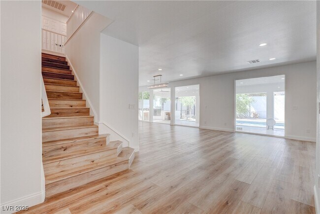 Building Photo - 10018 Twilight Canyon Ct