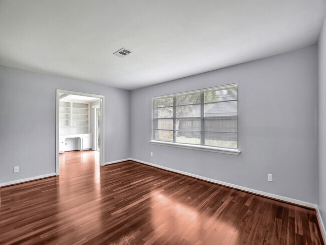 Building Photo - 1738 Conrad Sauer Dr