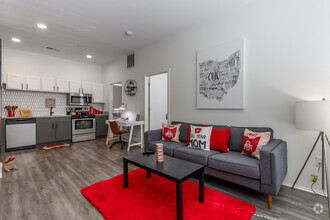 Interior Photo - Lennox Flats