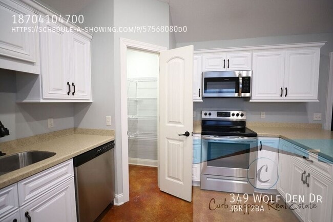 Foto del edificio - 349 Wolf Den Dr