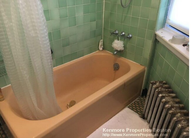 Foto del edificio - 504 Beacon St