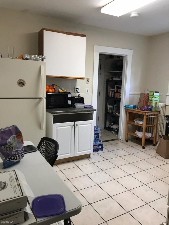 Building Photo - 7 br, 3 bath Apartment - 264 Foster St