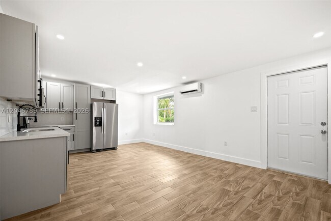 Foto del edificio - 10990 NW 18th Ave