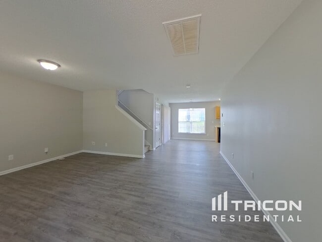 Foto del edificio - 5203 Holbert Cir