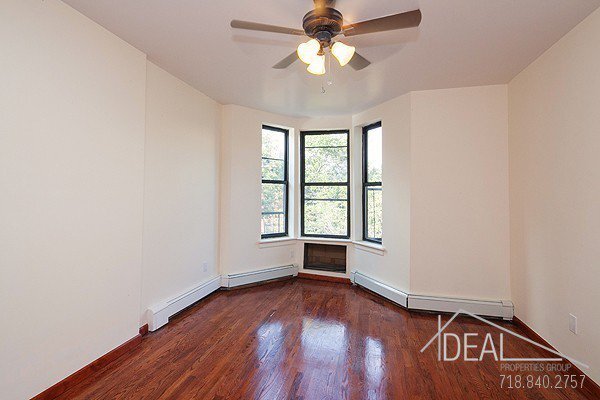 Building Photo - 228 8th St