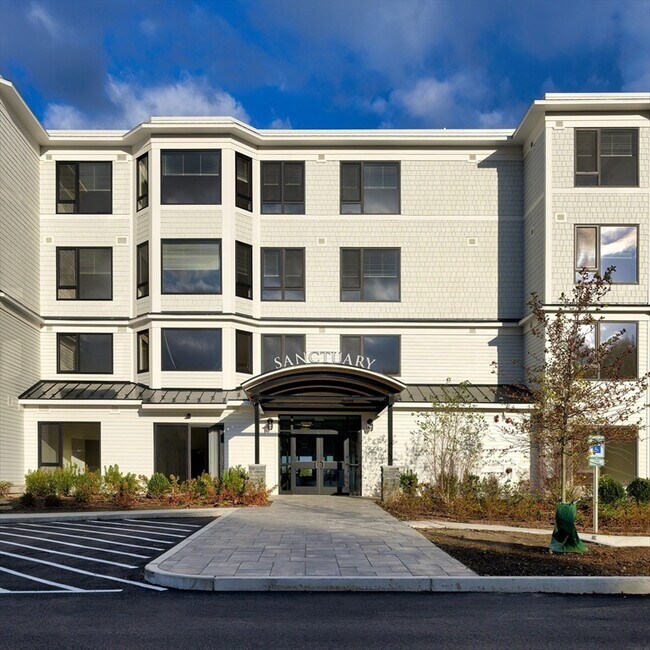Foto del edificio - 130 Chief Justice Cushing Hwy