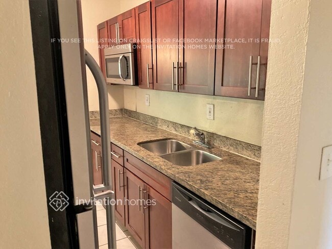 Foto del edificio - 661 NW 191st St