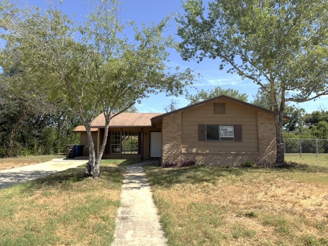 Foto del edificio - 4411 Jamestown Dr