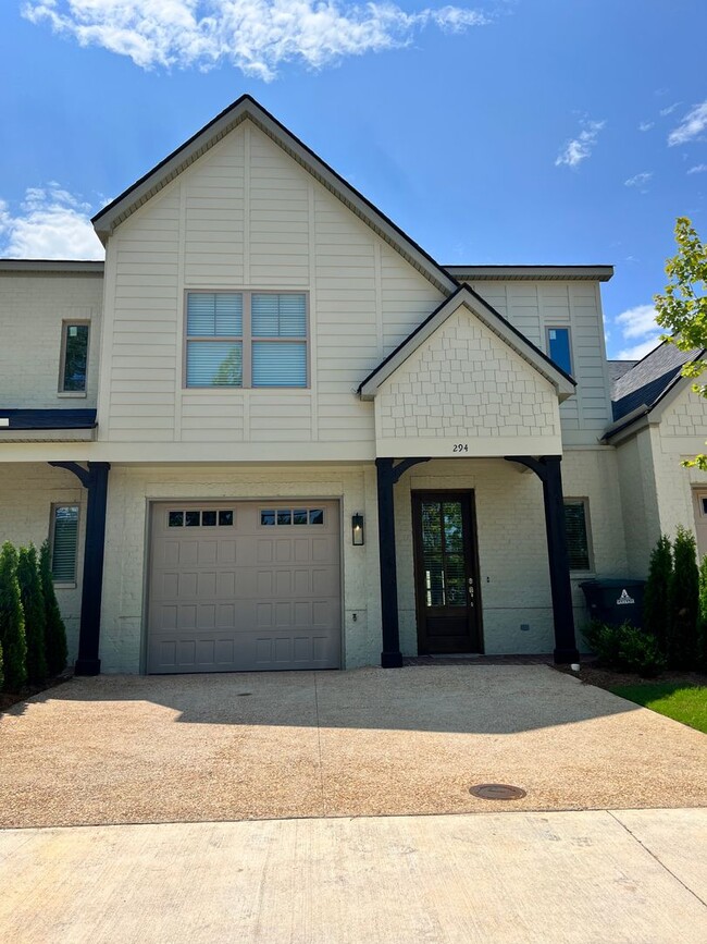Building Photo - East Longleaf Townhome