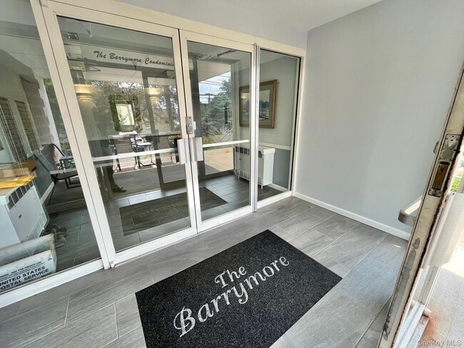 Foto del edificio - 501 N Barry Ave