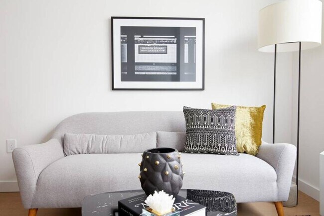 Building Photo - 3 bedroom in NEW YORK NY 10038