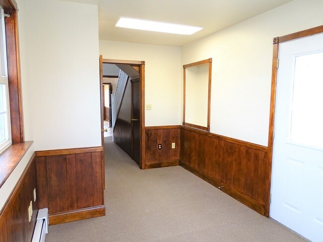 Building Photo - 1260 E Earl Rd