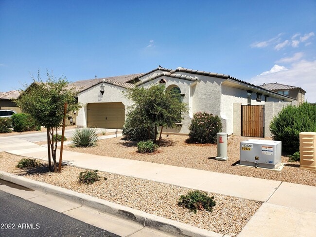 Building Photo - 23052 Via Del Oro