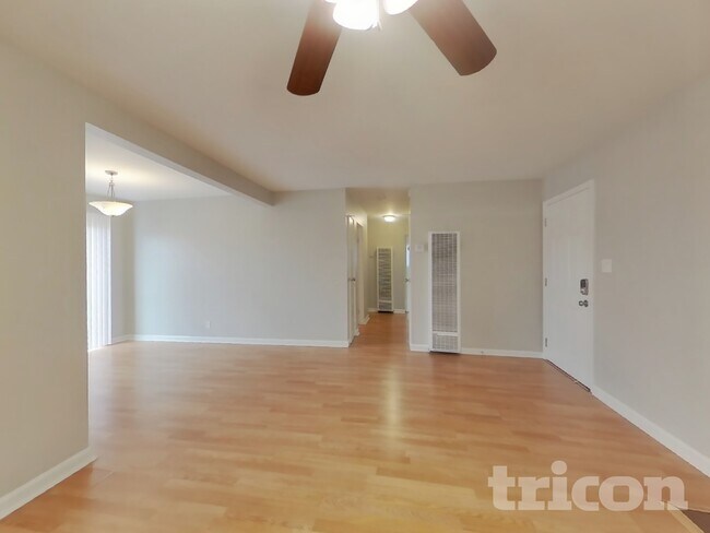 Building Photo - 362 Rio Del Mar