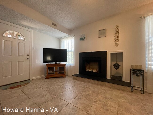 Building Photo - 2 br, 2 bath House - 200 83rd Street, #A