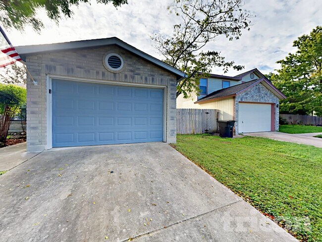 Foto del edificio - 7606 Chatsworth