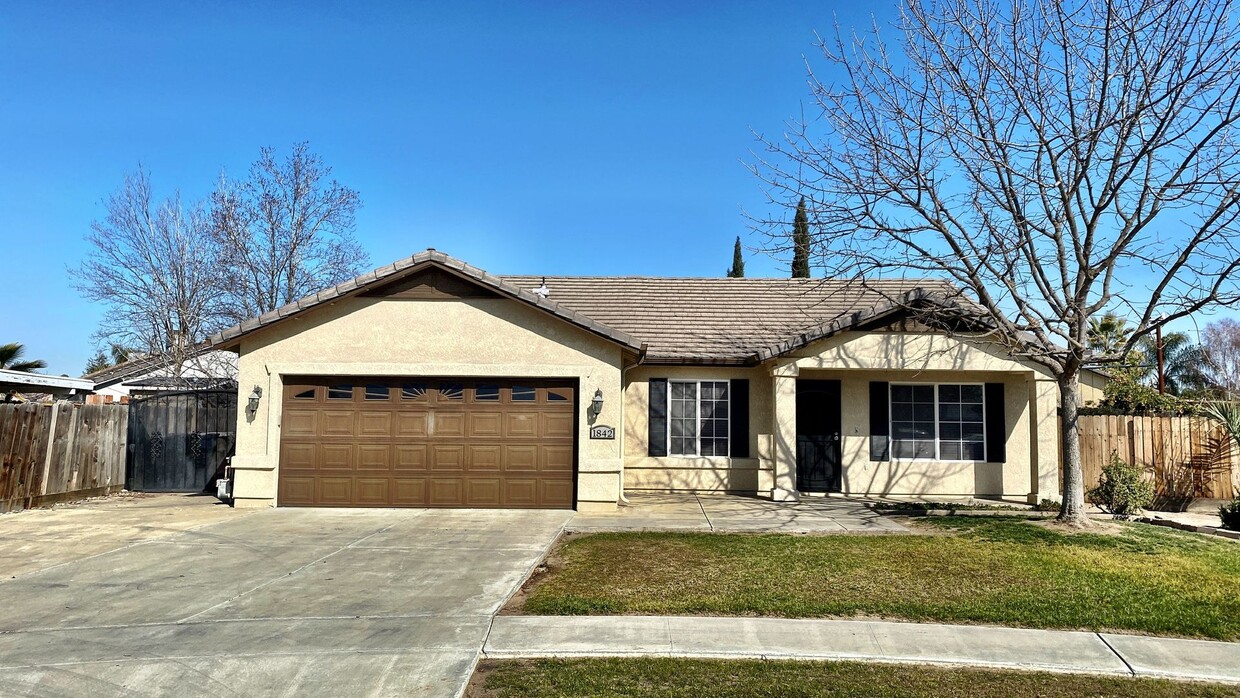 Foto principal - 1842 CABRILLO AVE - 3 BEDROOM 2 BATH - TULARE