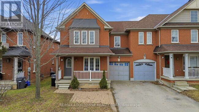 Photo du bâtiment - 2502 Postmaster Dr