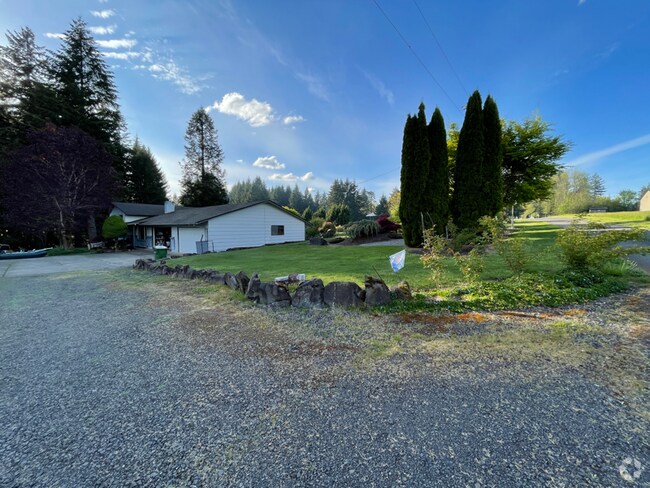 Building Photo - 39004 NE 6th Ave