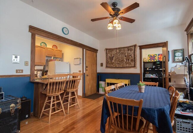 Foto del edificio - 541 W Wrightwood Ave