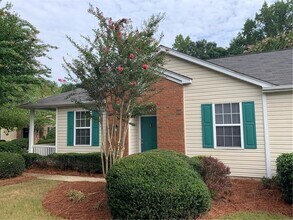 Building Photo - 320 Harmony Ct