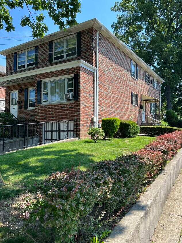 Main - 301 Rich Ave