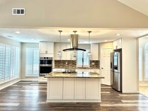 Building Photo - 519 Promenade Blvd